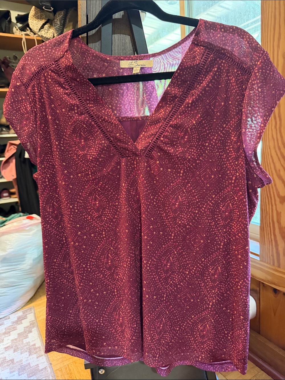 Women's V-Neck Short Sleeve Top — Burgundy Pink